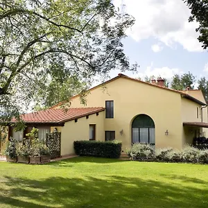  Alloggio per agriturismo Petrognano Italia